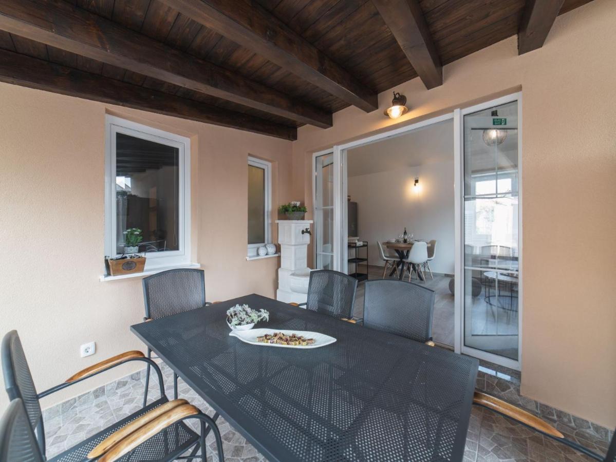 Apartment Fiora Kaštela Buitenkant foto
