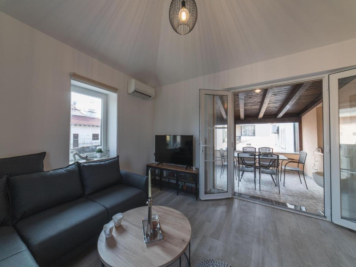Apartment Fiora Kaštela Buitenkant foto
