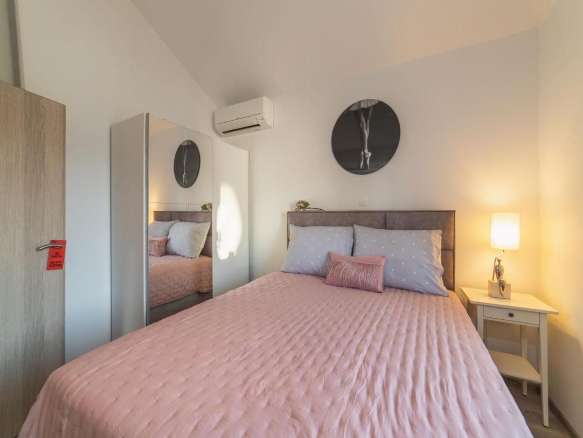 Apartment Fiora Kaštela Buitenkant foto